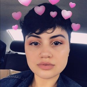 Meet your Posher, Lina